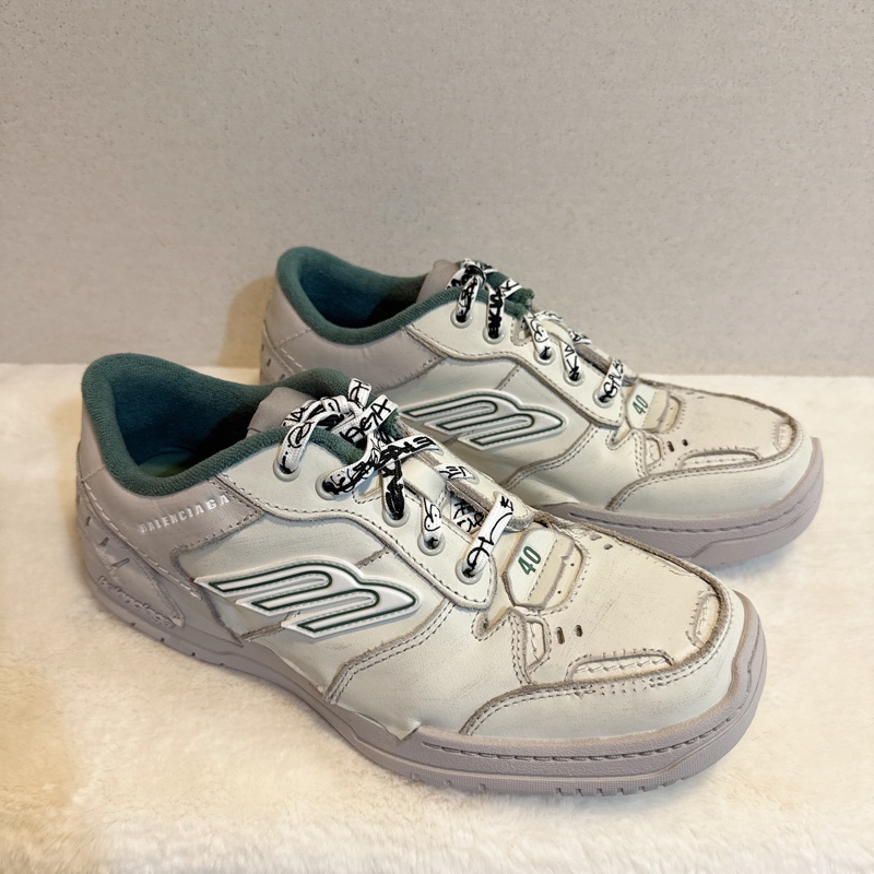 櫃上33900僅試穿✨ Balenciaga 巴黎世家 2025 HAMPTONS 復古做舊休閒鞋#40-0