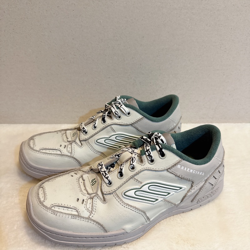 櫃上33900僅試穿✨ Balenciaga 巴黎世家 2025 HAMPTONS 復古做舊休閒鞋#40-1