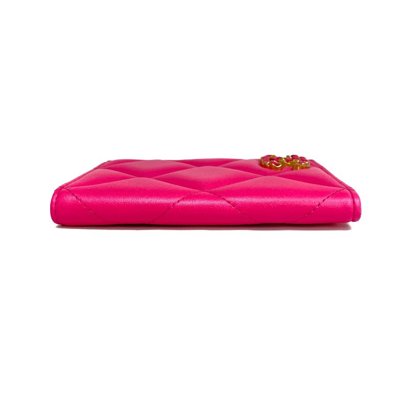 ☆ Chanel 香奈兒 Hot Pink Lambskin Passport Case 桃紅色小羊皮護照套 - 267000240-5