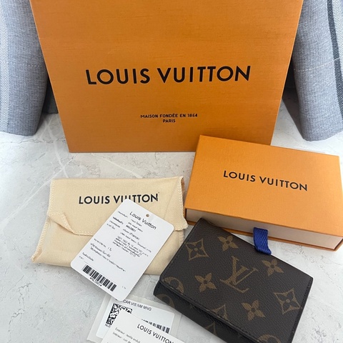 全新 LV Louis Vuitton 名片夾卡夾 全配