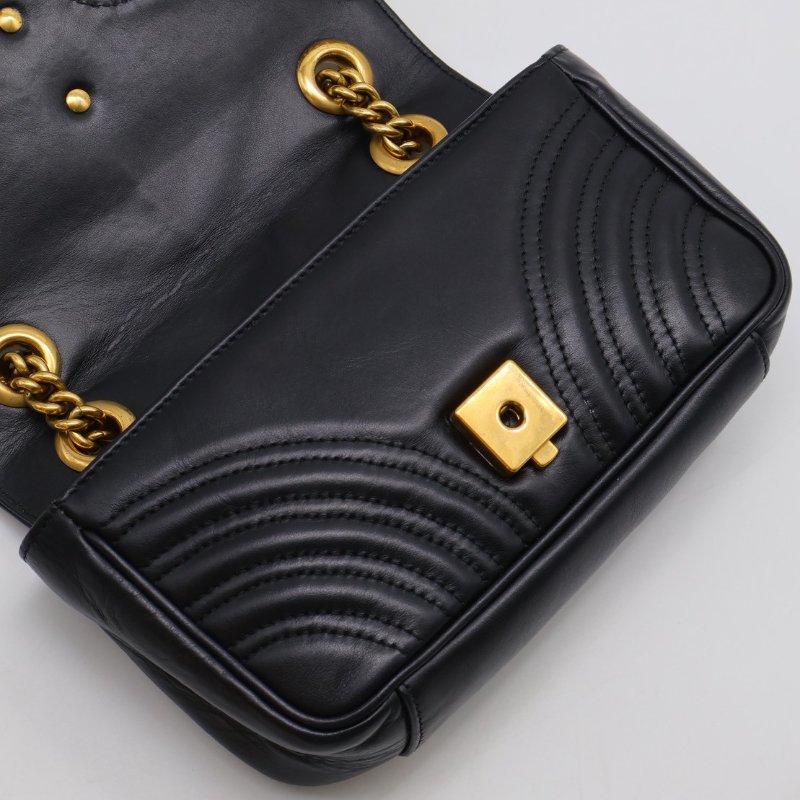GUCCI Marmont Matelasse斜背包 - 22迷你黑金-6