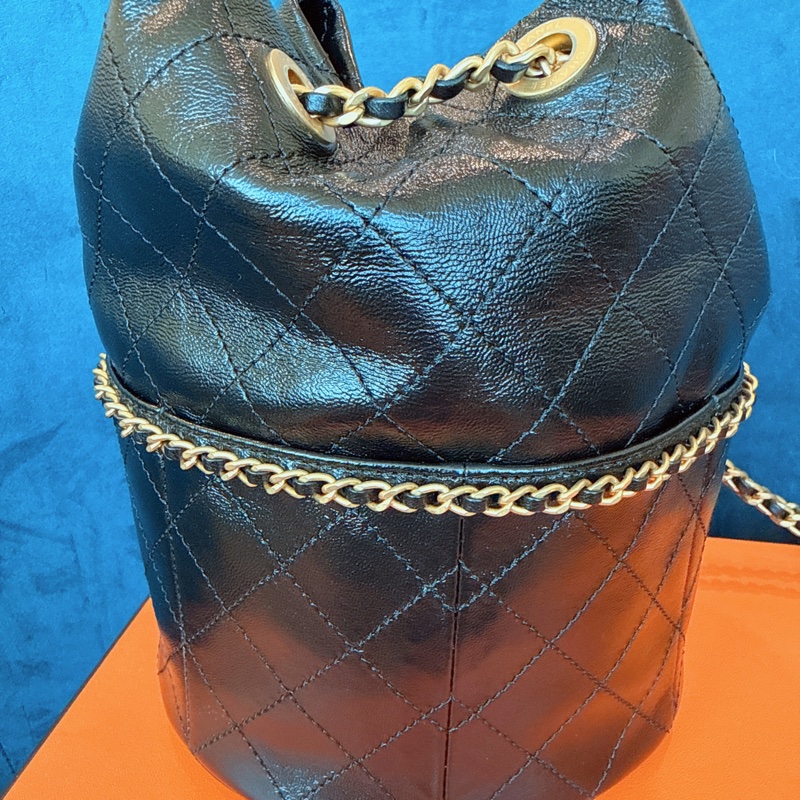 近全新✨Chanel 2025 鏈條水桶包薯條包-2