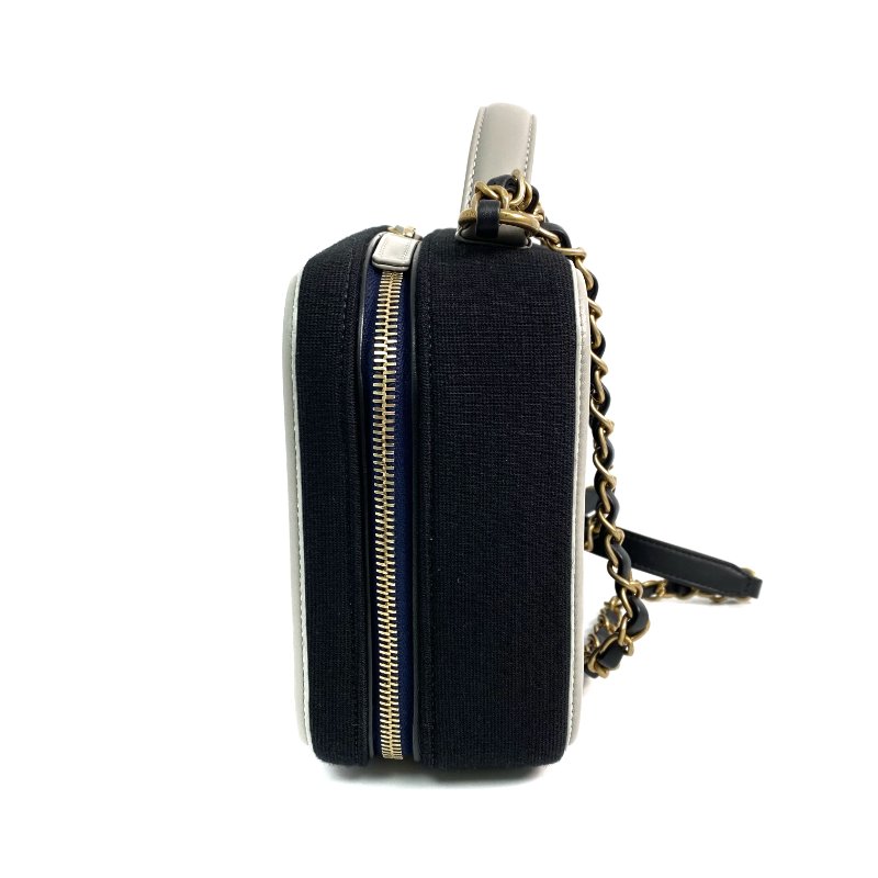 △ Chanel 香奈兒 Black And Navy Canvas Filigree Gold Tone Metal Chain Vanity Case No.28 黑色和深藍色帆布金色金屬鎖鏈化妝箱No.28 - 267000461-2