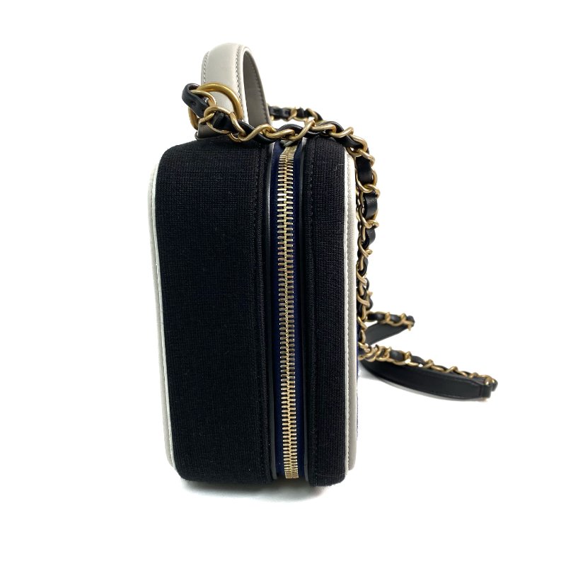 △ Chanel 香奈兒 Black And Navy Canvas Filigree Gold Tone Metal Chain Vanity Case No.28 黑色和深藍色帆布金色金屬鎖鏈化妝箱No.28 - 267000461-4