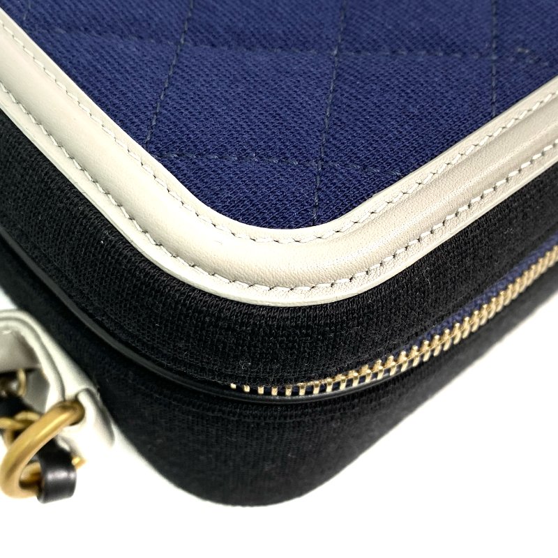 △ Chanel 香奈兒 Black And Navy Canvas Filigree Gold Tone Metal Chain Vanity Case No.28 黑色和深藍色帆布金色金屬鎖鏈化妝箱No.28 - 267000461-13
