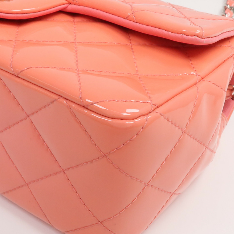 CHANEL 漆皮皮革Mini Classic 20銀扣鏈帶肩背袋-5