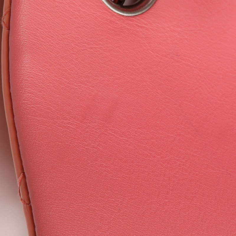 CHANEL 漆皮皮革Mini Classic 20銀扣鏈帶肩背袋-15