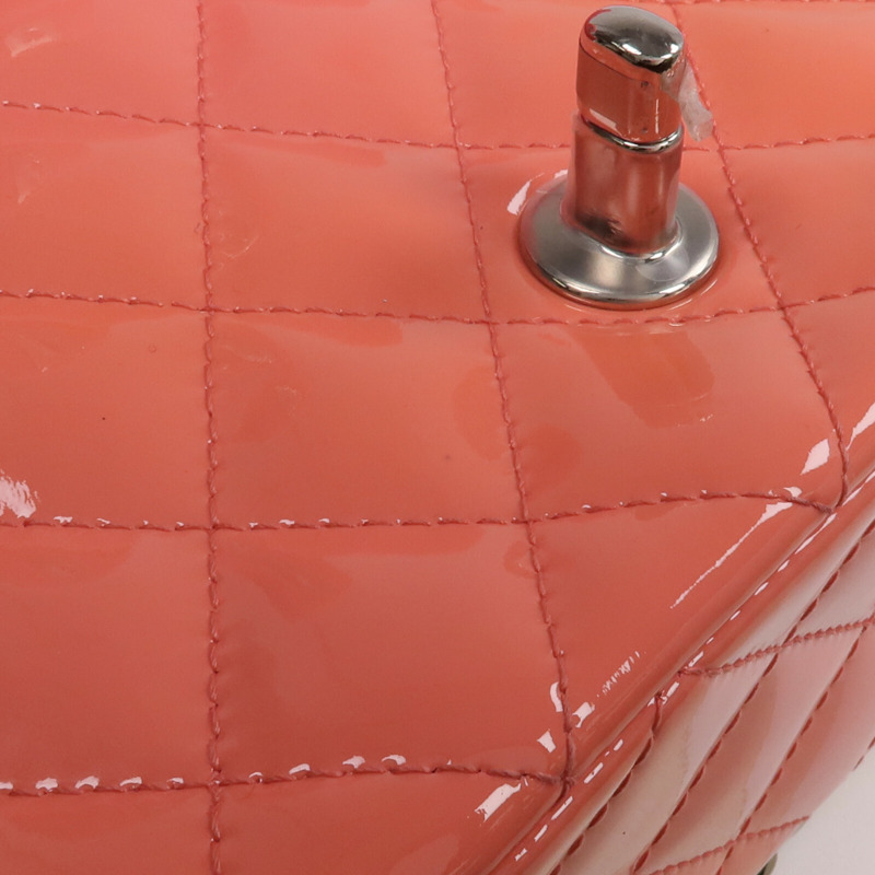 CHANEL 漆皮皮革Mini Classic 20銀扣鏈帶肩背袋-18