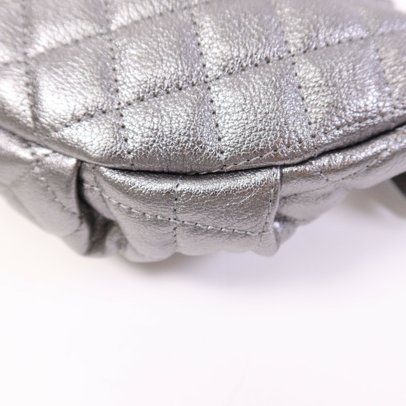 CHANEL 牛皮皮革Belt Bag銀扣鏈帶腰包-12