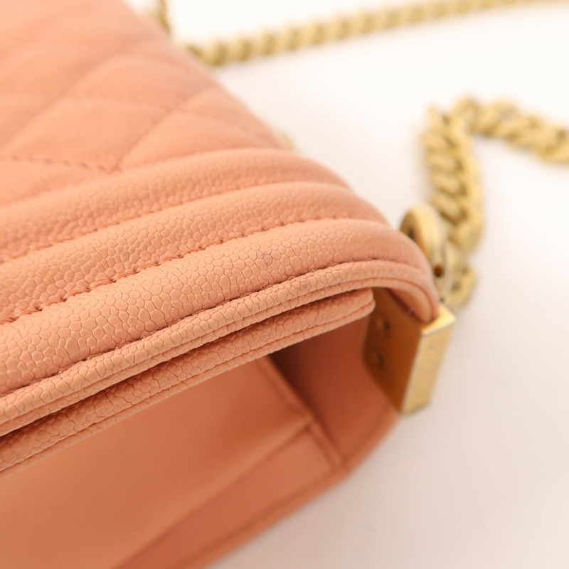 CHANEL 牛皮皮革Boy 20金扣鏈帶肩背袋-15