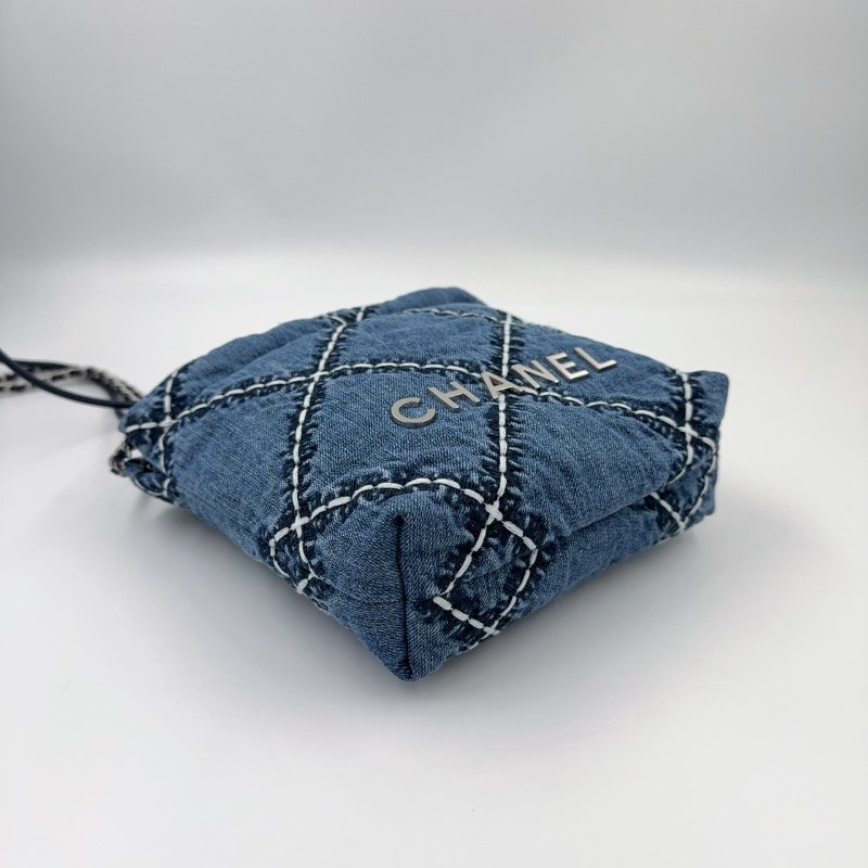 CHANEL丹寧牛仔銀釦MINI 22側背包(僅離櫃!)-10