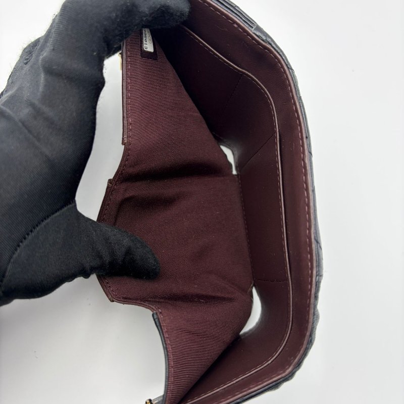 Chanel 經典菱格紋短夾-13