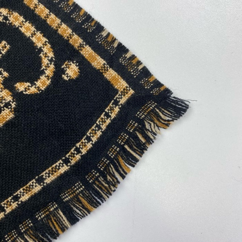 GUCCI 100%羊毛圍巾192*49-4