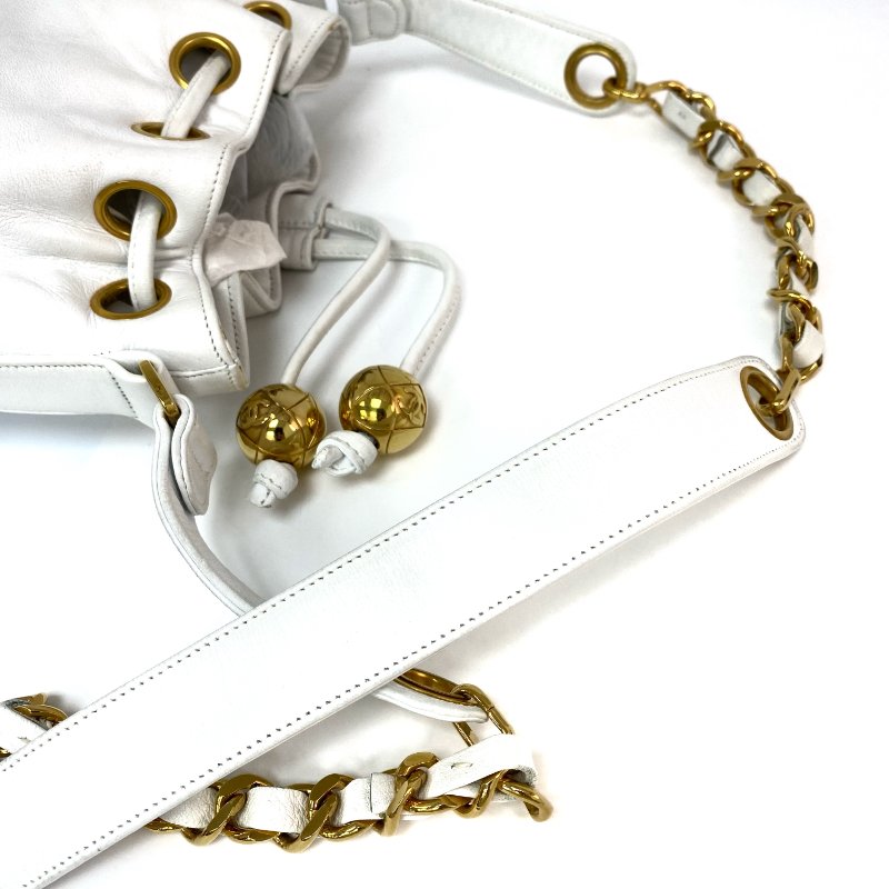 △ Chanel 香奈兒 White Lambskin Gold Tone Metal Small Bucket Bag No.23 白色小羊皮金色金屬水桶袋No.23 - 267000697-12