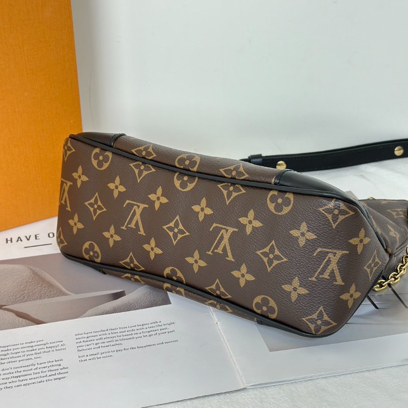 LOUIS VUITTON Boulogne牛角包 - PM黑-5