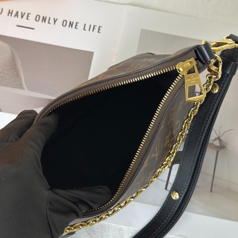 LOUIS VUITTON Boulogne牛角包 - PM黑-11