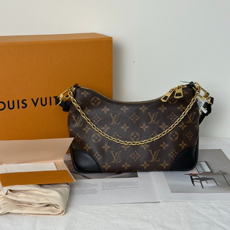 LOUIS VUITTON Boulogne牛角包 - PM黑-12