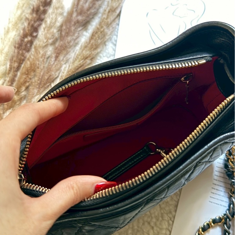 香奈兒黑金流浪包小號-2