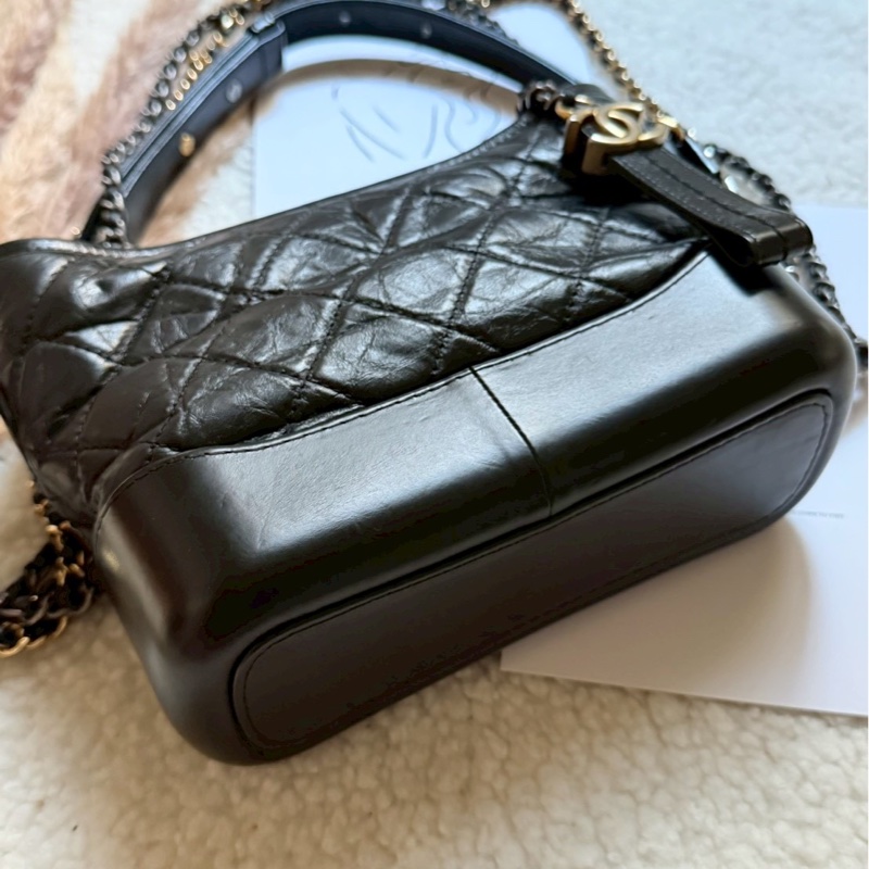 香奈兒黑金流浪包小號-9