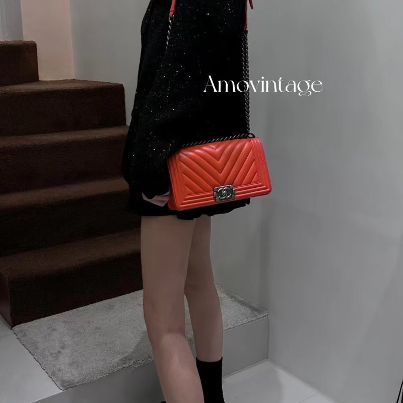 CHANEL Boy25 V紋牛皮口蓋包 - 紅銀22開-11