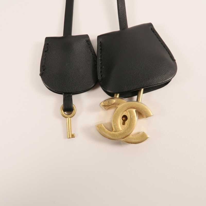 CHANEL 牛皮皮革Vanity 17cm金扣鏈帶手挽肩背兩用袋-5