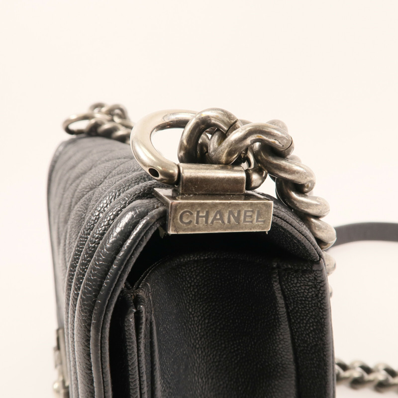 CHANEL 牛皮皮革Boy 20銀扣鏈帶肩背袋-10