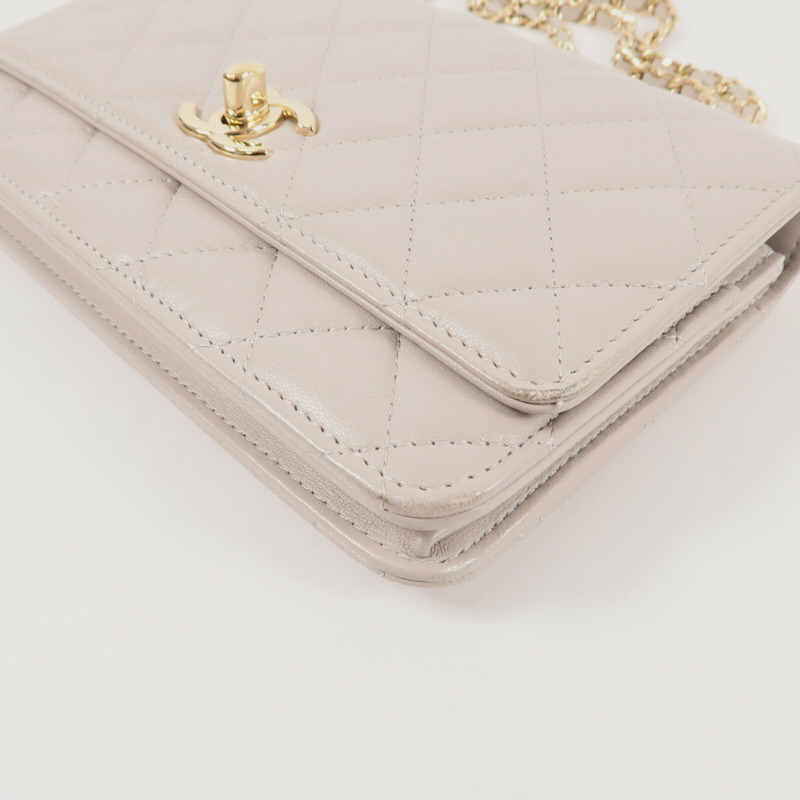 CHANEL 羊皮皮革Wallet On Chain金扣鏈帶肩背袋-6
