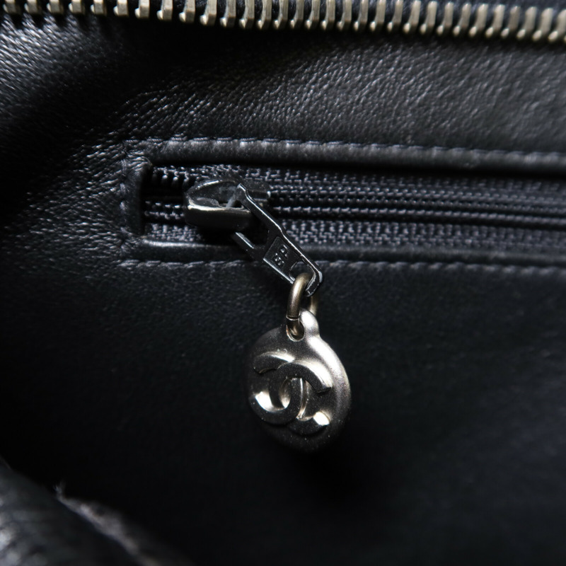 CHANEL 牛皮皮革Matelasse銀扣肩背袋-14