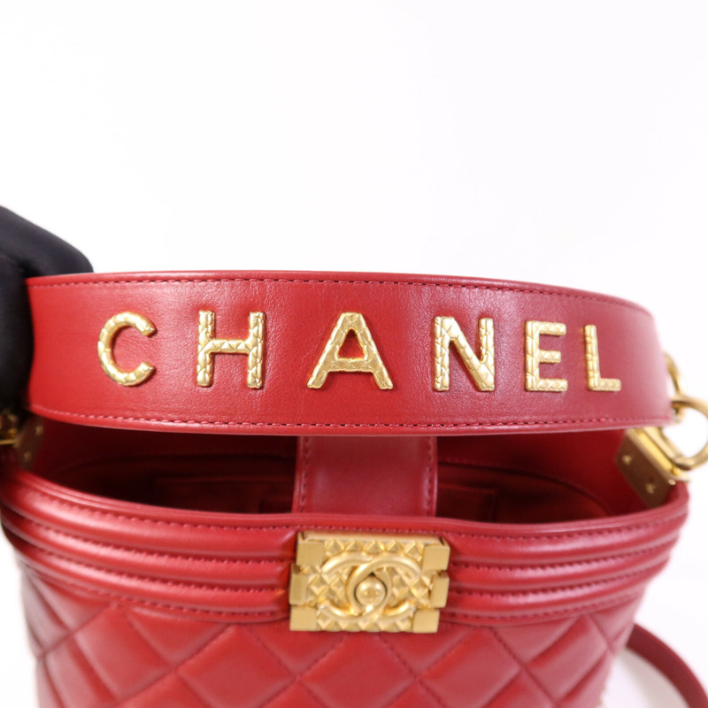 CHANEL 羊皮皮革Bucket Bag金扣鏈帶手挽肩背兩用袋-14