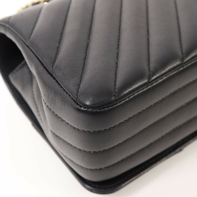 CHANEL 牛皮皮革Chain Shoulder金扣鏈帶肩背袋-12