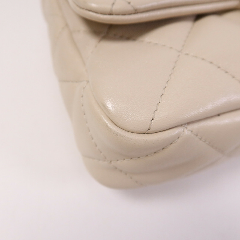 CHANEL 牛皮皮革Chain Shoulder金扣肩背袋-10