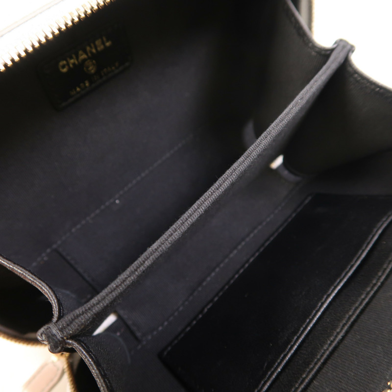 CHANEL 牛皮皮革Vanity Case金扣鏈帶手挽肩背兩用袋-4