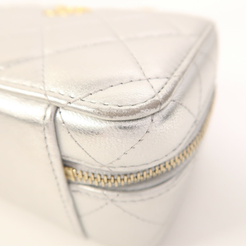CHANEL 牛皮皮革Vanity Case金扣鏈帶手挽肩背兩用袋-10