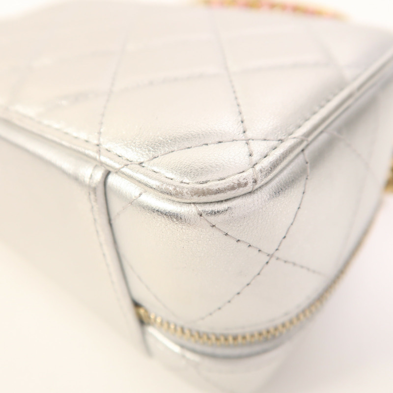 CHANEL 牛皮皮革Vanity Case金扣鏈帶手挽肩背兩用袋-12