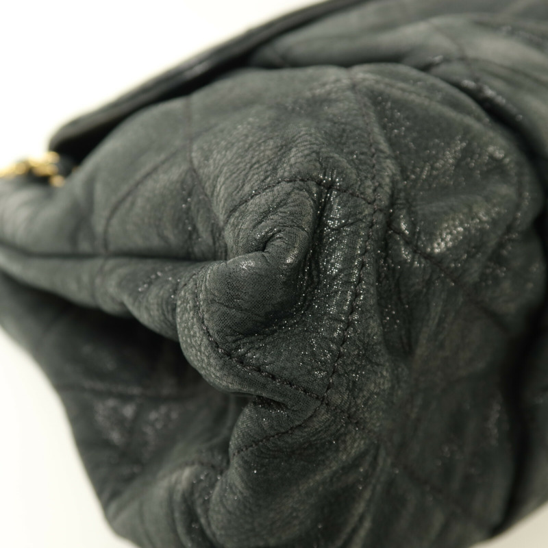 CHANEL 牛皮皮革Chain Shoulder金扣鏈帶肩背袋-11