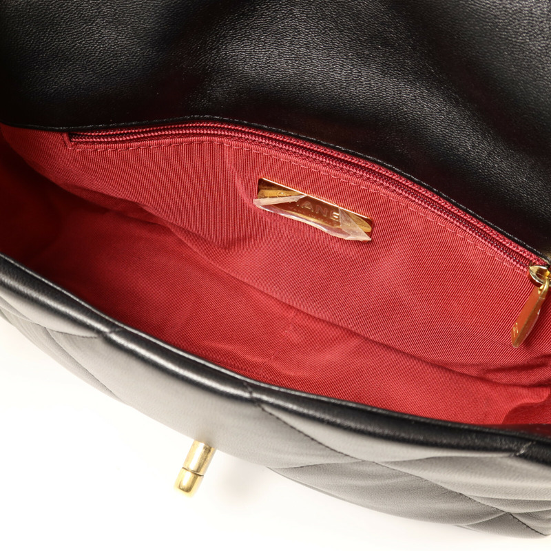 CHANEL 羊皮皮革C19 Small鏈帶肩背袋-4