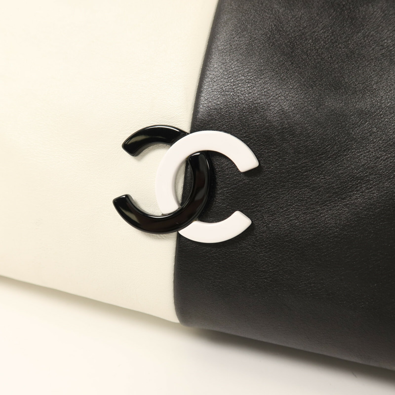 CHANEL 羊皮皮革Boston Bag銀扣鏈帶手挽袋-10