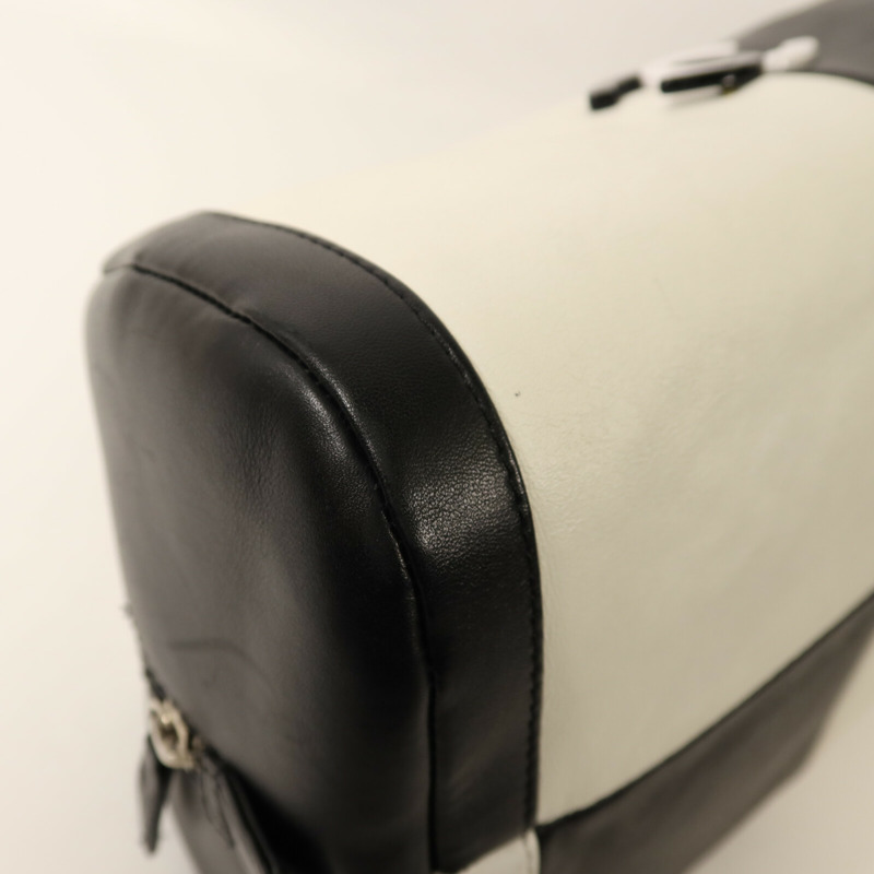 CHANEL 羊皮皮革Boston Bag銀扣鏈帶手挽袋-11