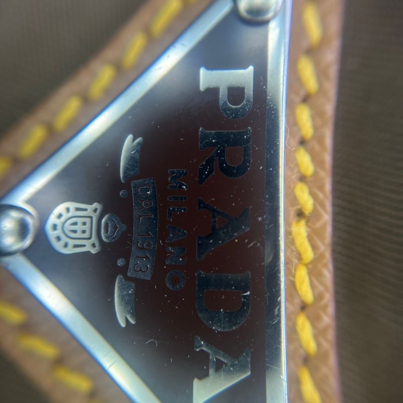 Prada 尼龍郵差包-3