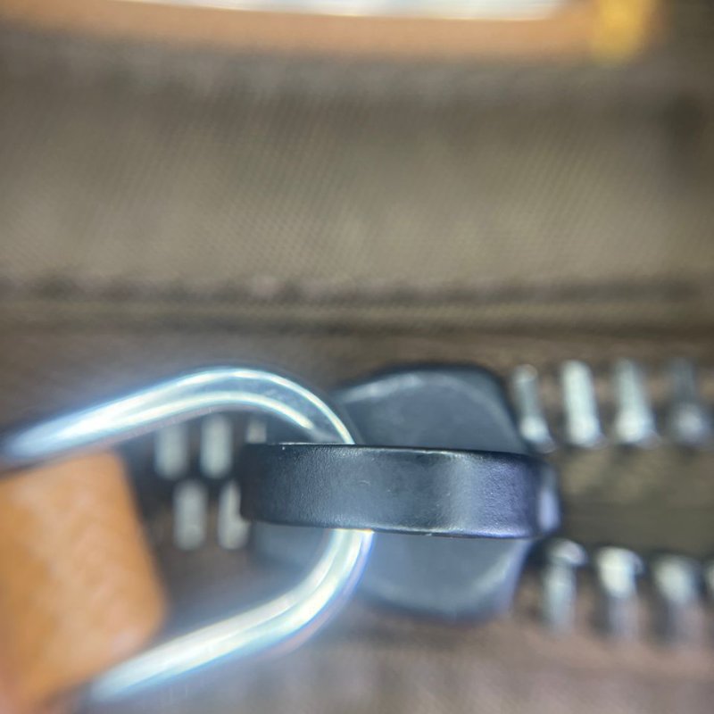 Prada 尼龍郵差包-14