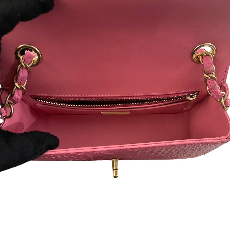 CHANEL 香奈兒 A69900 CF 20 口蓋包 蟒蛇皮 粉色 金釦-11