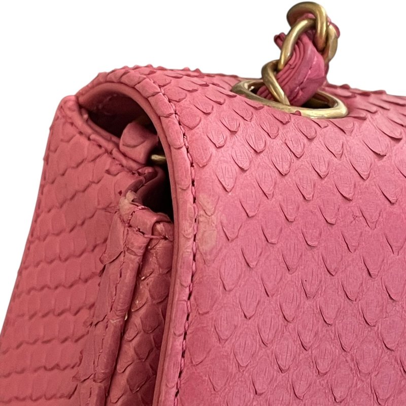 CHANEL 香奈兒 A69900 CF 20 口蓋包 蟒蛇皮 粉色 金釦-12