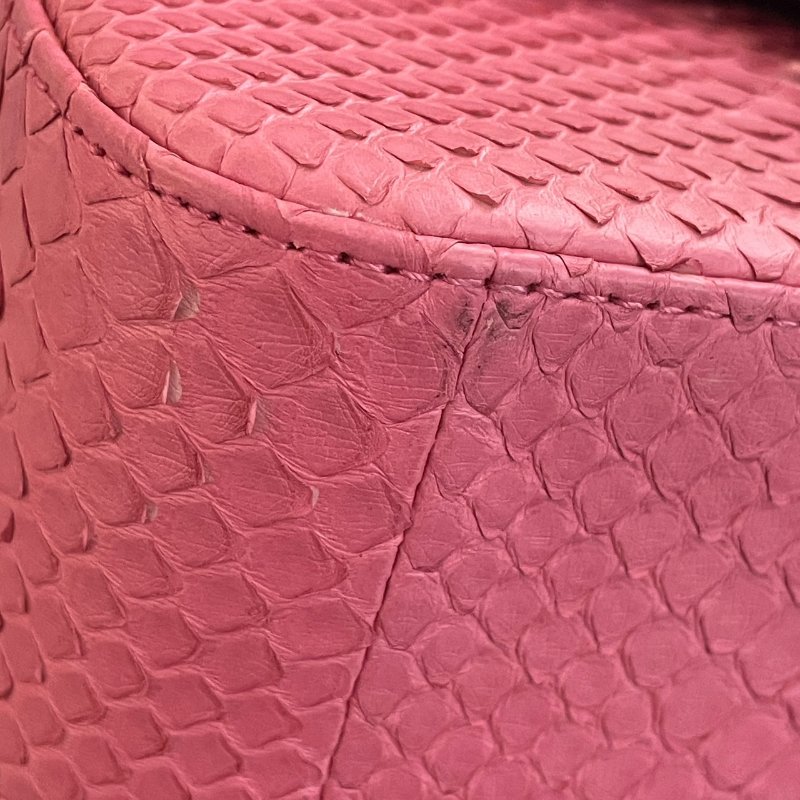 CHANEL 香奈兒 A69900 CF 20 口蓋包 蟒蛇皮 粉色 金釦-15