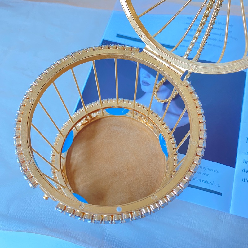 CHANEL Métiers d’art工坊系列 20Pre-Fall秋冬高定金絲雀鳥籠晚宴包-16