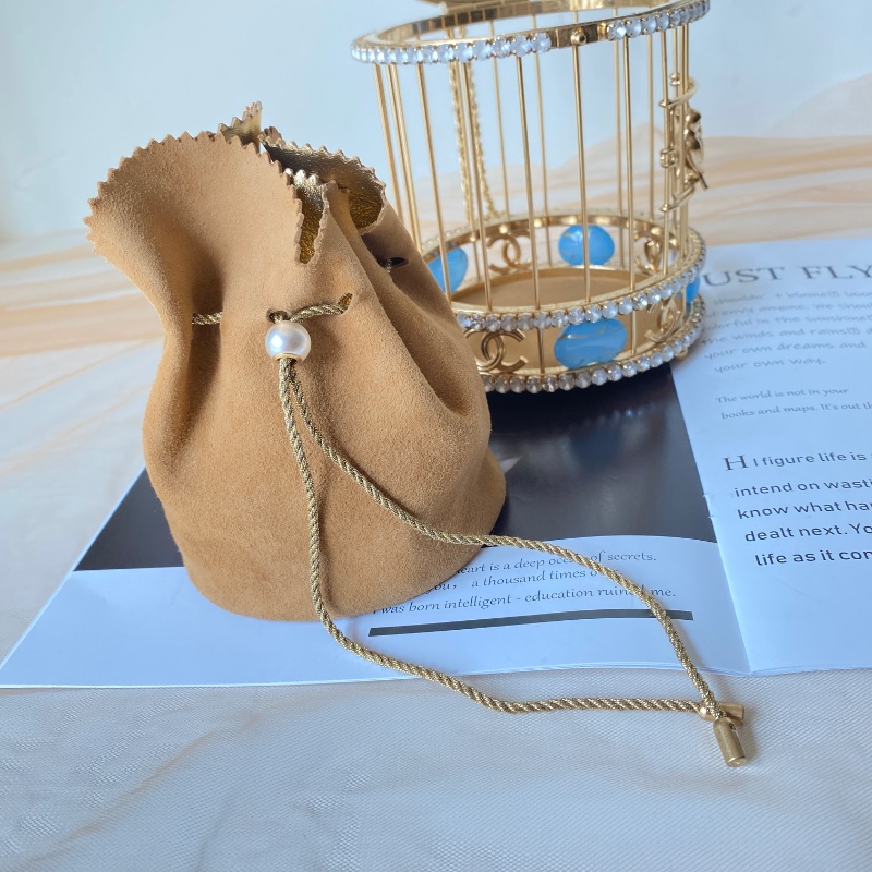 CHANEL Métiers d’art工坊系列 20Pre-Fall秋冬高定金絲雀鳥籠晚宴包-18