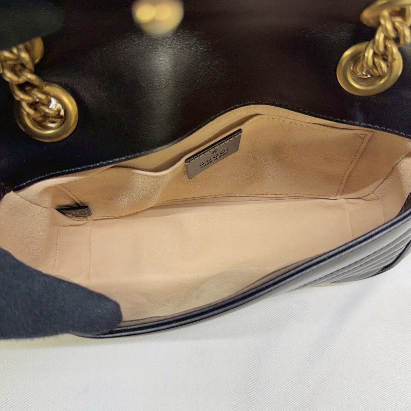 GUCCI GG Marmont小型肩背包-3