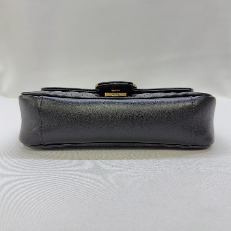 GUCCI GG Marmont小型肩背包-8
