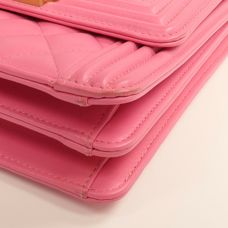 CHANEL 羊皮皮革North South Boy金扣鏈帶肩背袋-5