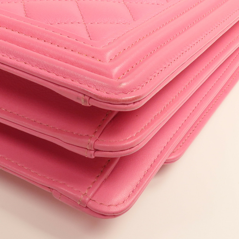 CHANEL 羊皮皮革North South Boy金扣鏈帶肩背袋-7