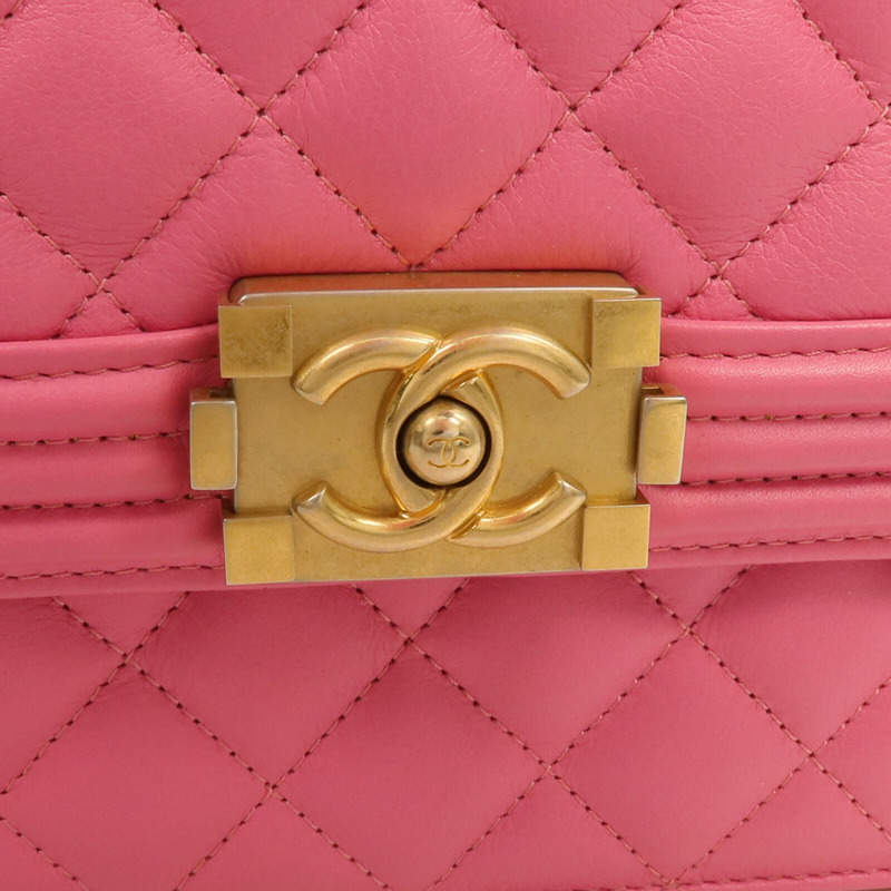 CHANEL 羊皮皮革North South Boy金扣鏈帶肩背袋-9